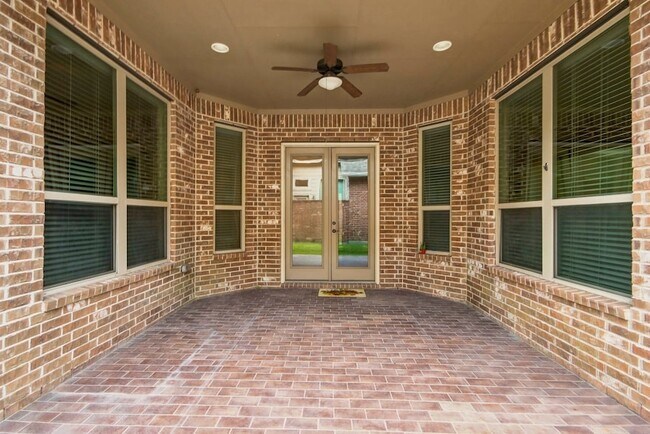 Building Photo - 25235 Denton Trace Dr