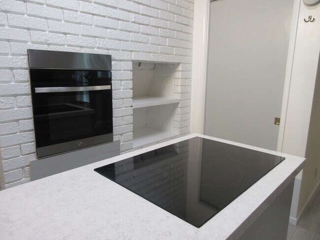 Building Photo - 13235 Cumpston St