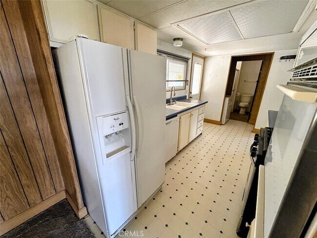 Building Photo - 28205 El Toro Rd