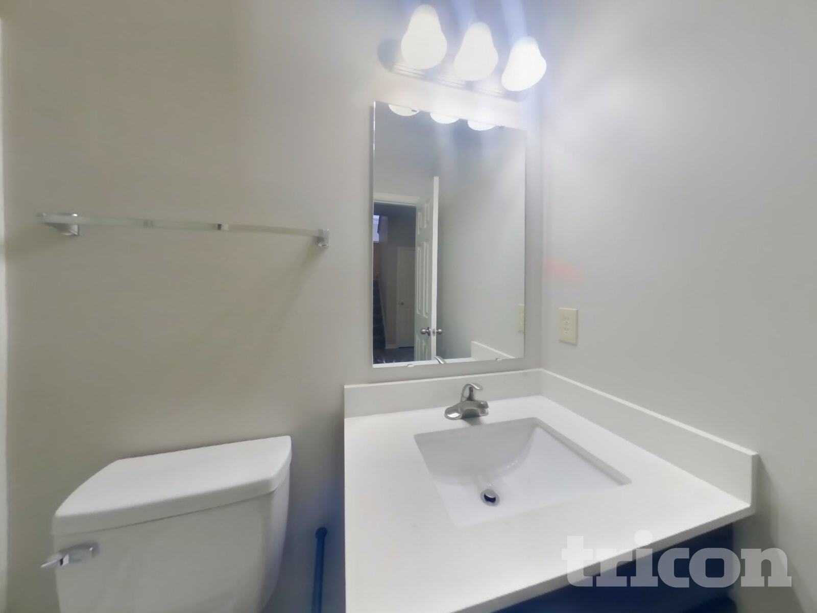 Building Photo - 1228 Saticoy Ct