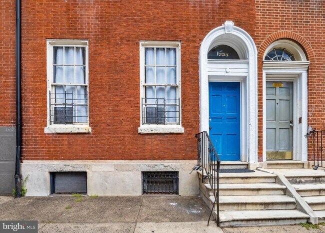 Building Photo - 1225 Spruce St