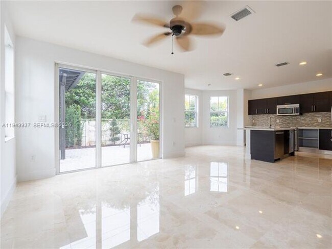 Building Photo - 7010 NW 106th Ave