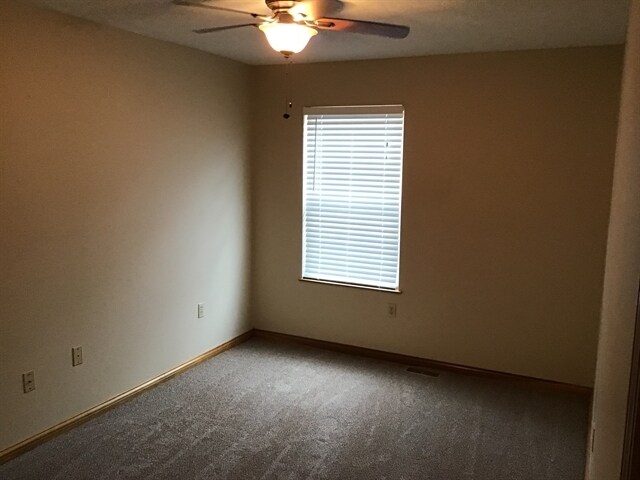 Building Photo - 1687 Deer Run Dr