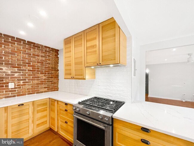 Building Photo - 2725 39th St NW