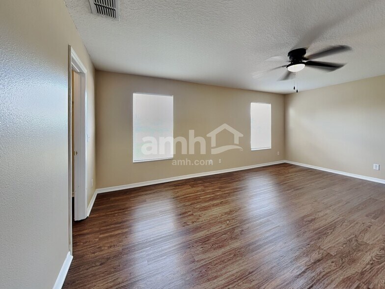 Building Photo - 15260 Perdido Dr