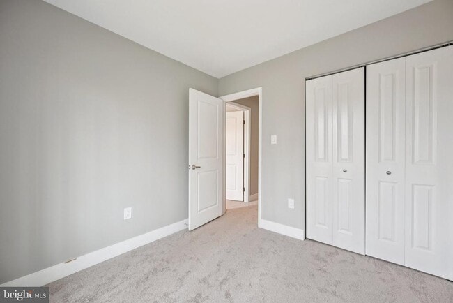 Building Photo - 7849 Briardale Terrace