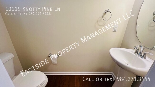 Building Photo - 10119 Knotty Pine Ln