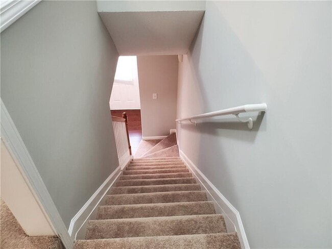 Building Photo - 4133 Howell Park Rd