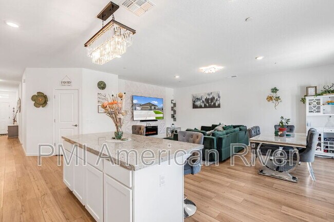 Building Photo - 1355 Dusty Maiden Dr