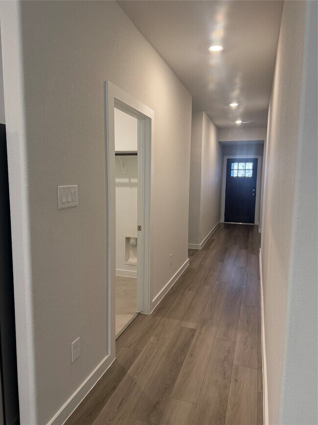 Building Photo - 18739 Frost Ridge Dr