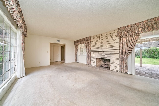 Building Photo - 2136 Paseo Del Mar