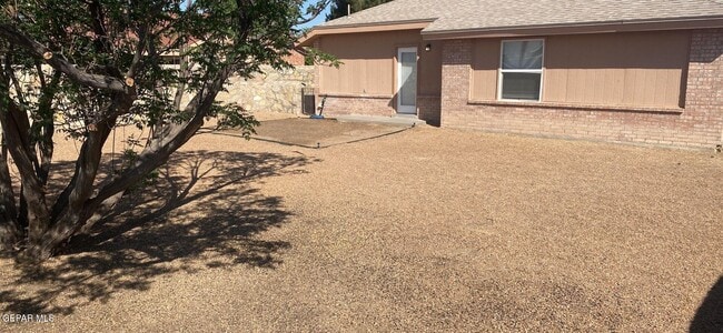 Building Photo - 14240 Bryce Dr