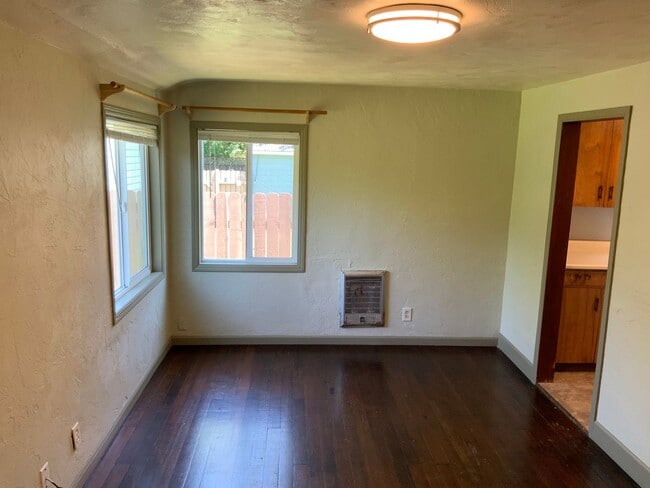 Building Photo - 1 Bedroom House in Whiteaker Neighborhood