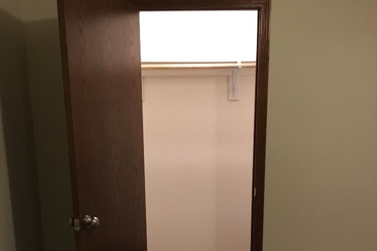 closet - 509 N 4th St