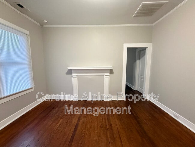 Building Photo - 1126 4th St