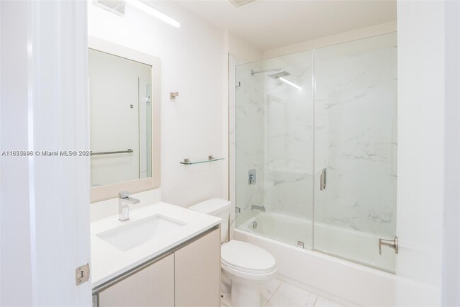 Building Photo - 2555 NE 193rd St