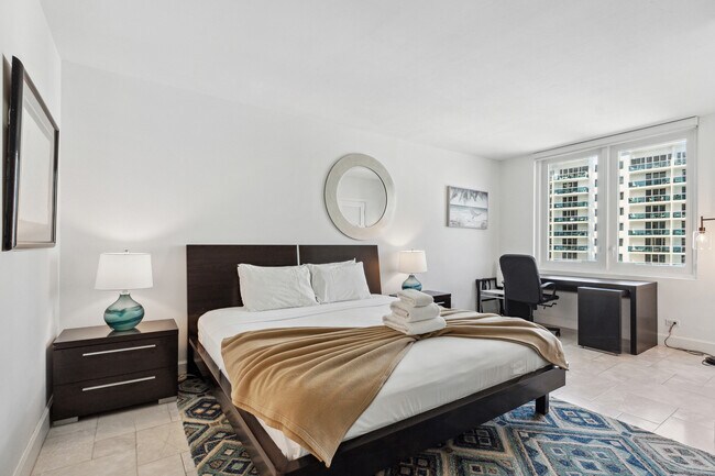 Building Photo - 2301 Collins Ave