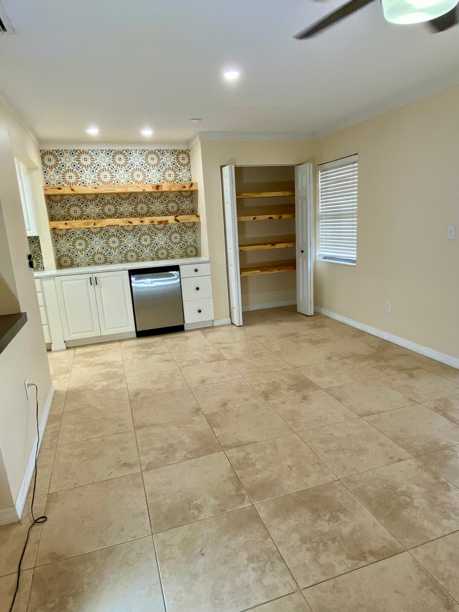 Building Photo - 6248 Gretna Green Ct N
