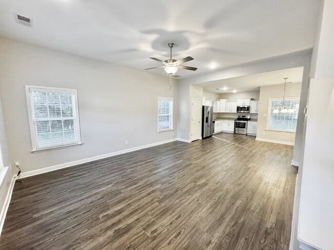 Building Photo - 11 Katie Ln