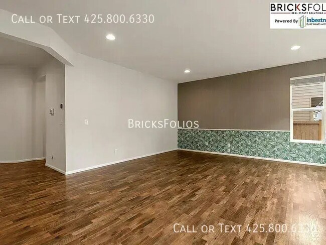 Building Photo - Live Your Best Life in the Heart of Puyall...