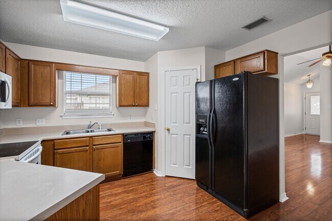 Building Photo - 8729 Three Dean Way