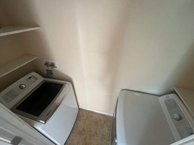 Building Photo - Updated 3 bedroom single-family home