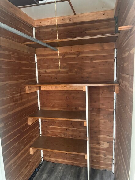 Building Photo - 531 Bluff St