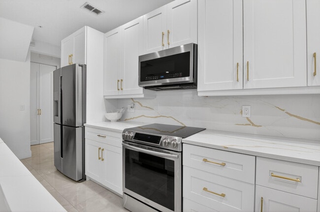 Building Photo - 5022 NW 16th Way