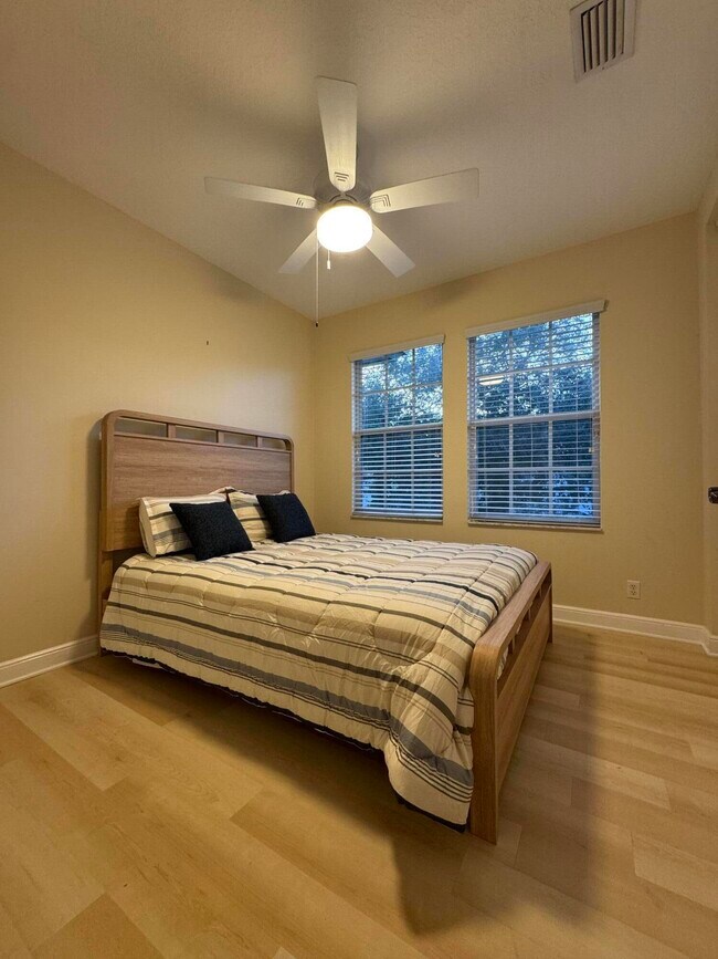 Building Photo - 113 Evergrene Pkwy