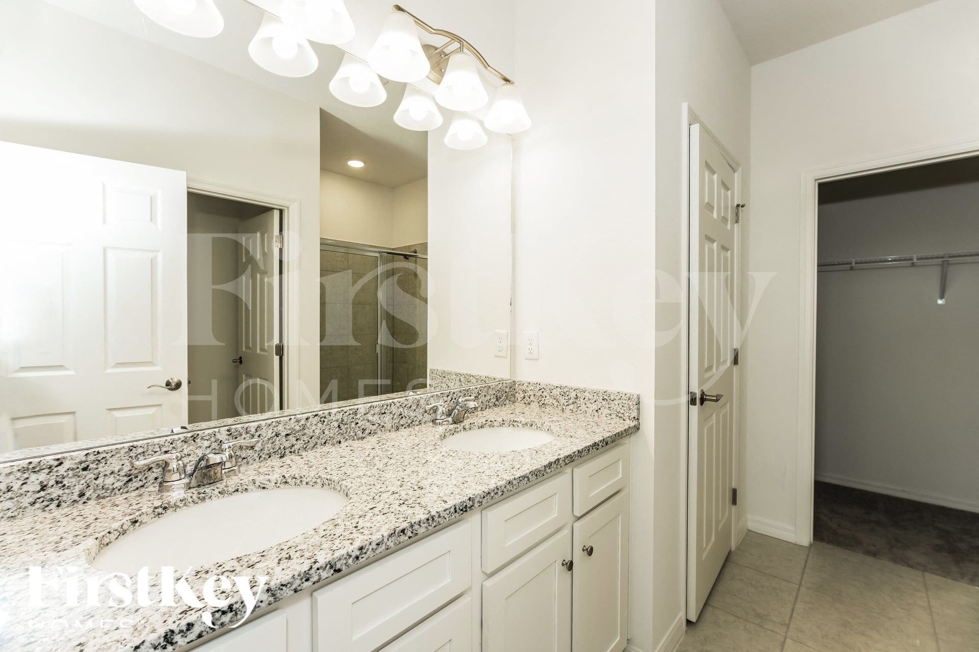 Building Photo - 1606 Isleta Lp