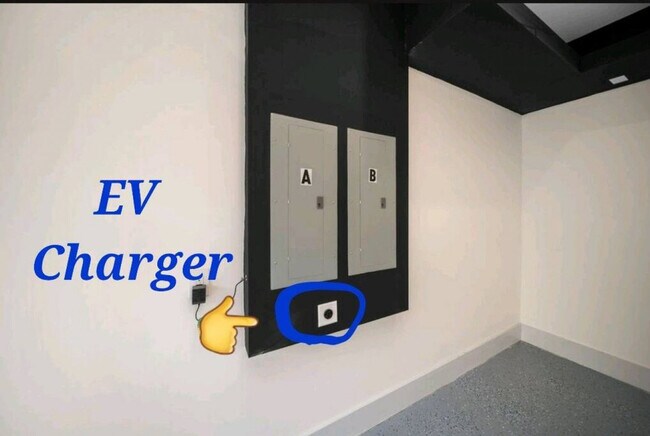 Building Photo - 1514 NE 5th Ct