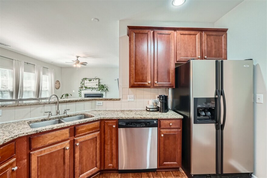 Building Photo - 13165 Wilburn Park Ln