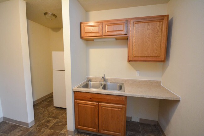 Building Photo - Andover Park
