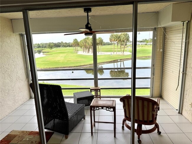 Building Photo - 6999 W Country Club Dr N