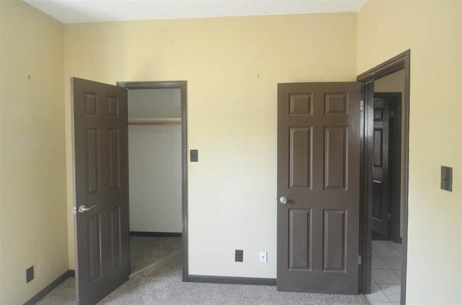 Building Photo - 16402 Malden Dr