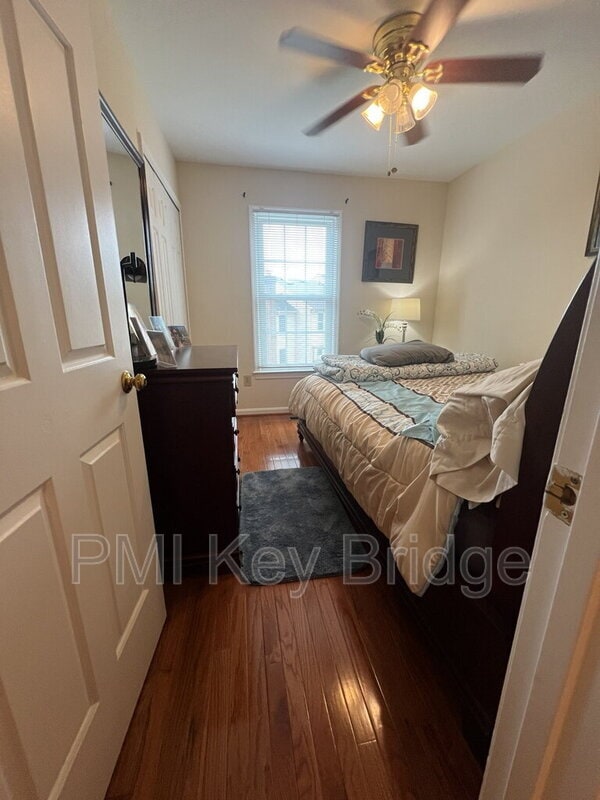 Building Photo - 7427 Salford Ct