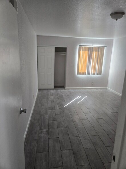 Building Photo - 33 Gold Bar Ct