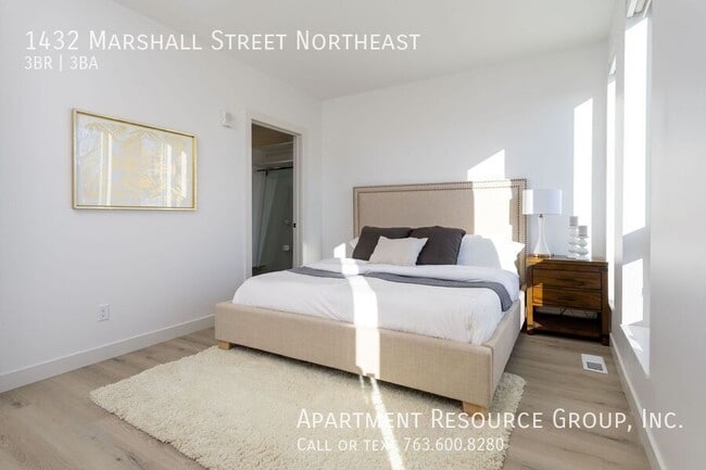 Building Photo - 1432 Marshall St NE