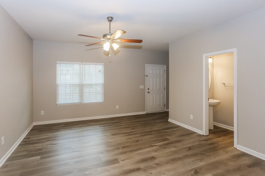 Building Photo - 4540 Merryvale Forest Dr