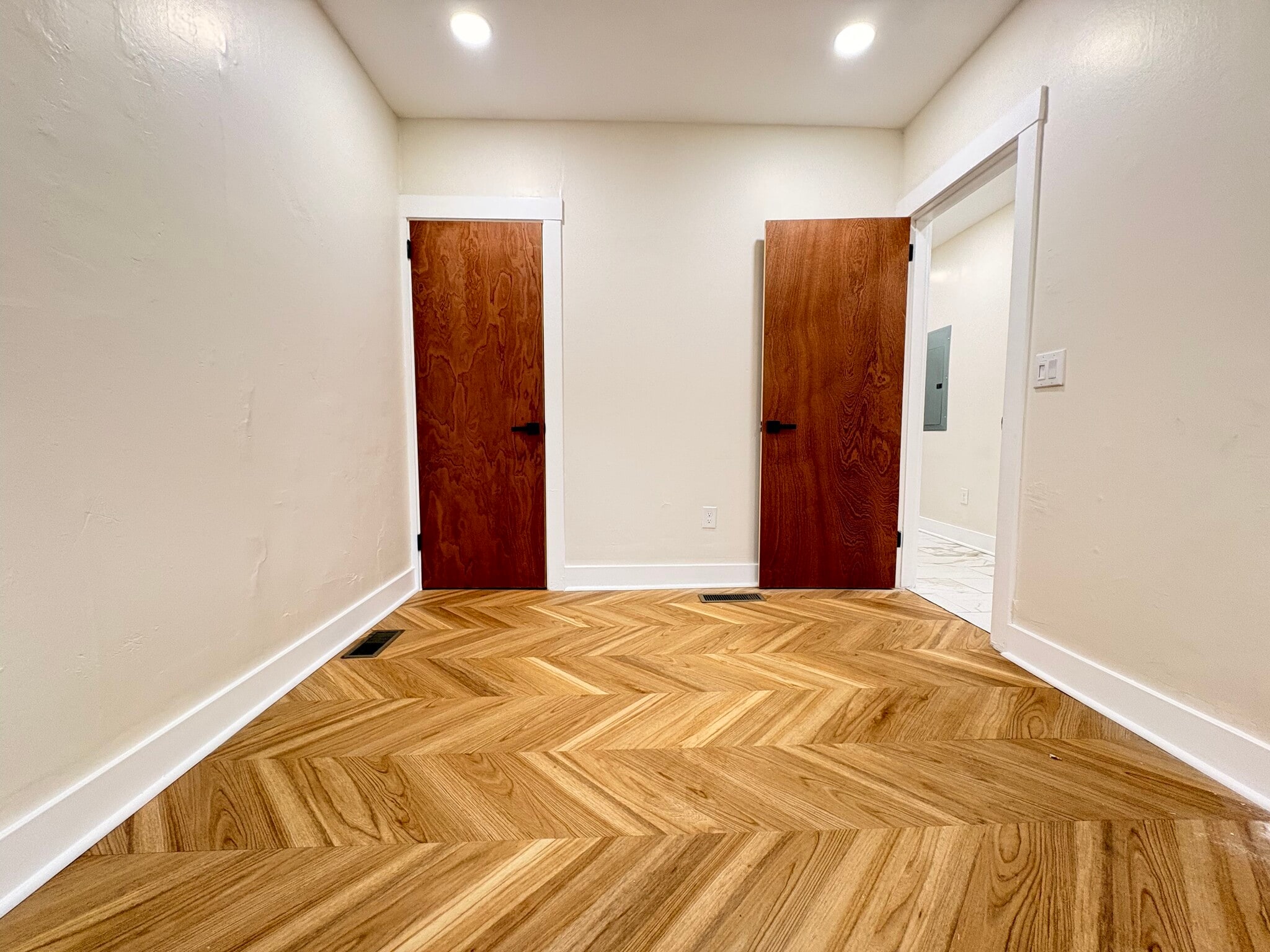 Building Photo - 7128 Card Ln