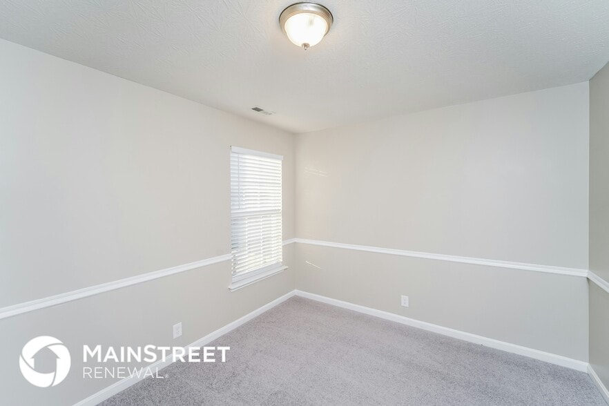 Building Photo - 9222 River Trail Dr