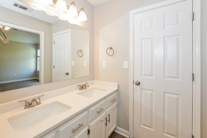 Building Photo - 6899 Gallop Dr