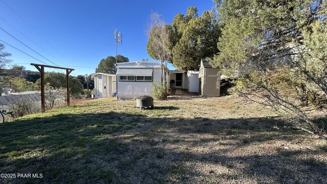 Building Photo - 202 Cactus Dr