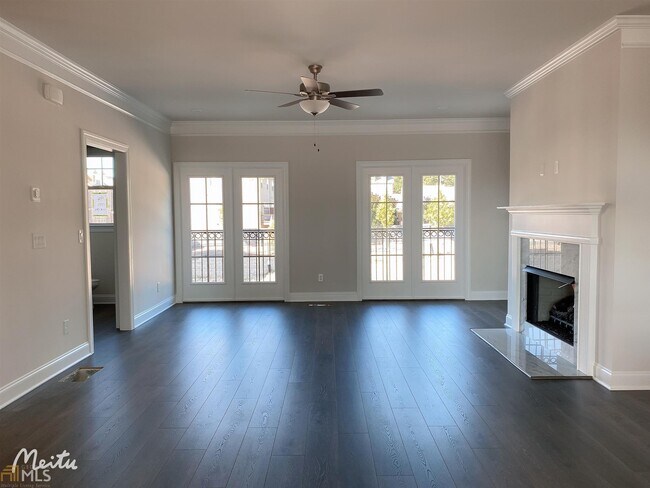 Building Photo - 1395 Live Oak Lane