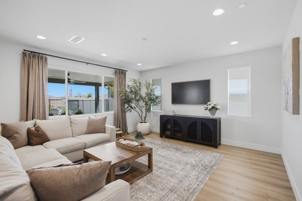 Building Photo - 30440 Tetrault Ct