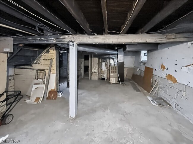 Building Photo - 898 Haynes St