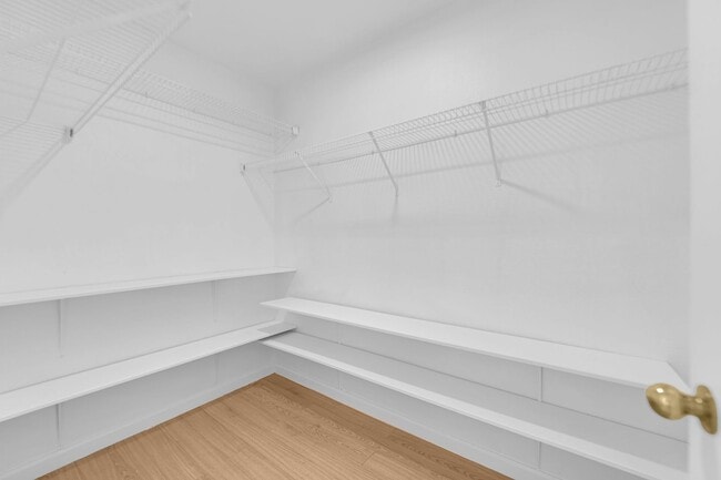 Building Photo - Single Story Guard-Gated Living with Golf Course Access