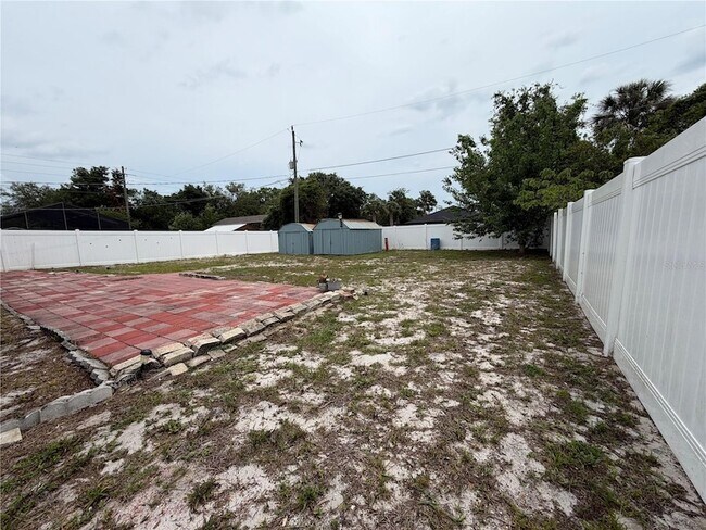 Building Photo - 1767 Valencia Ave