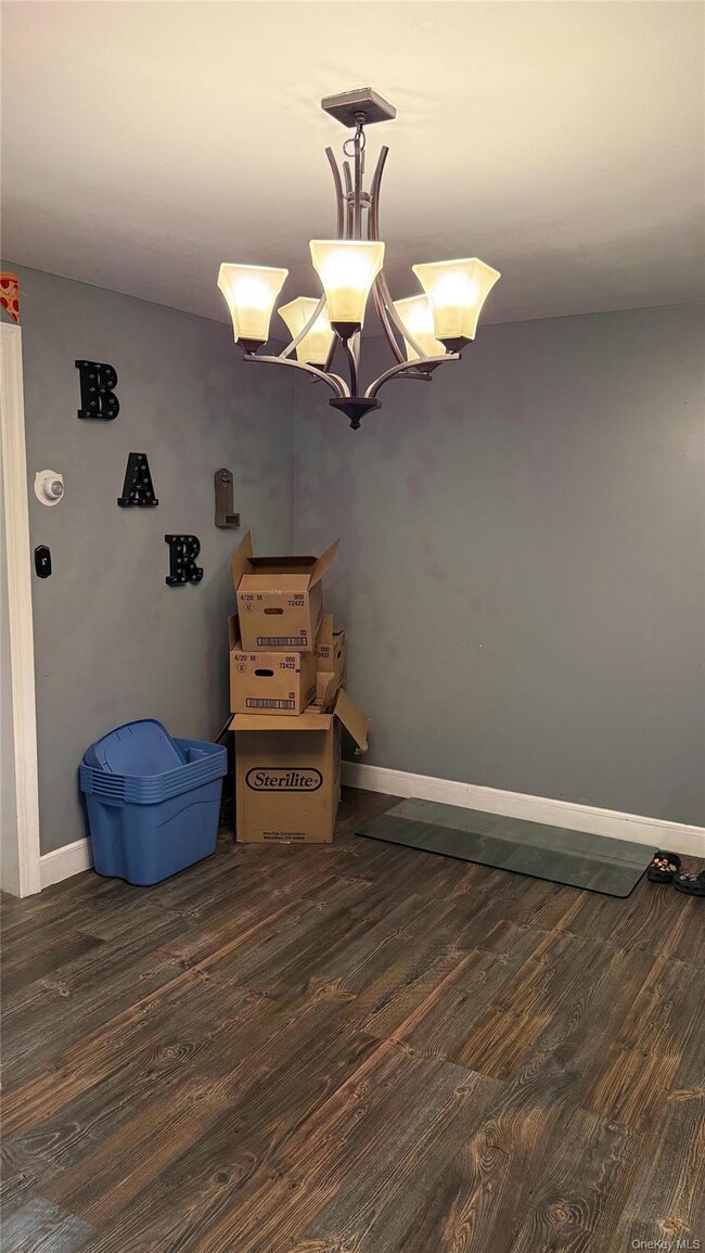 Building Photo - 134-31 Hawtree St