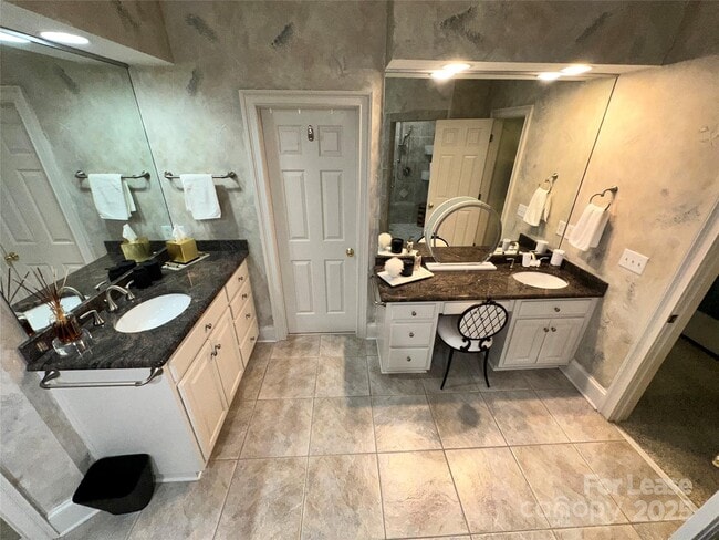 Building Photo - 5523 Challis View Ln